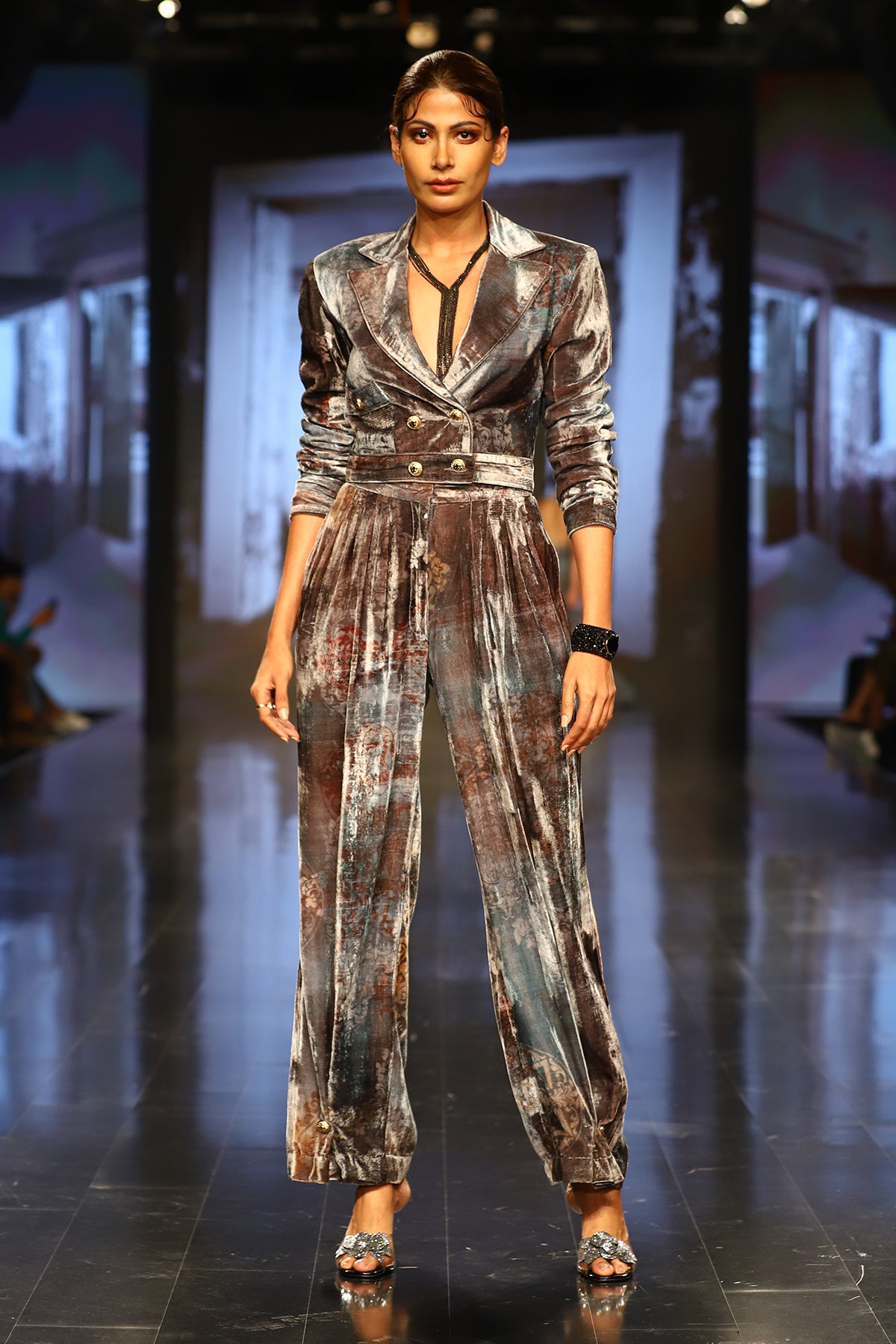 Printed Pleated Pants