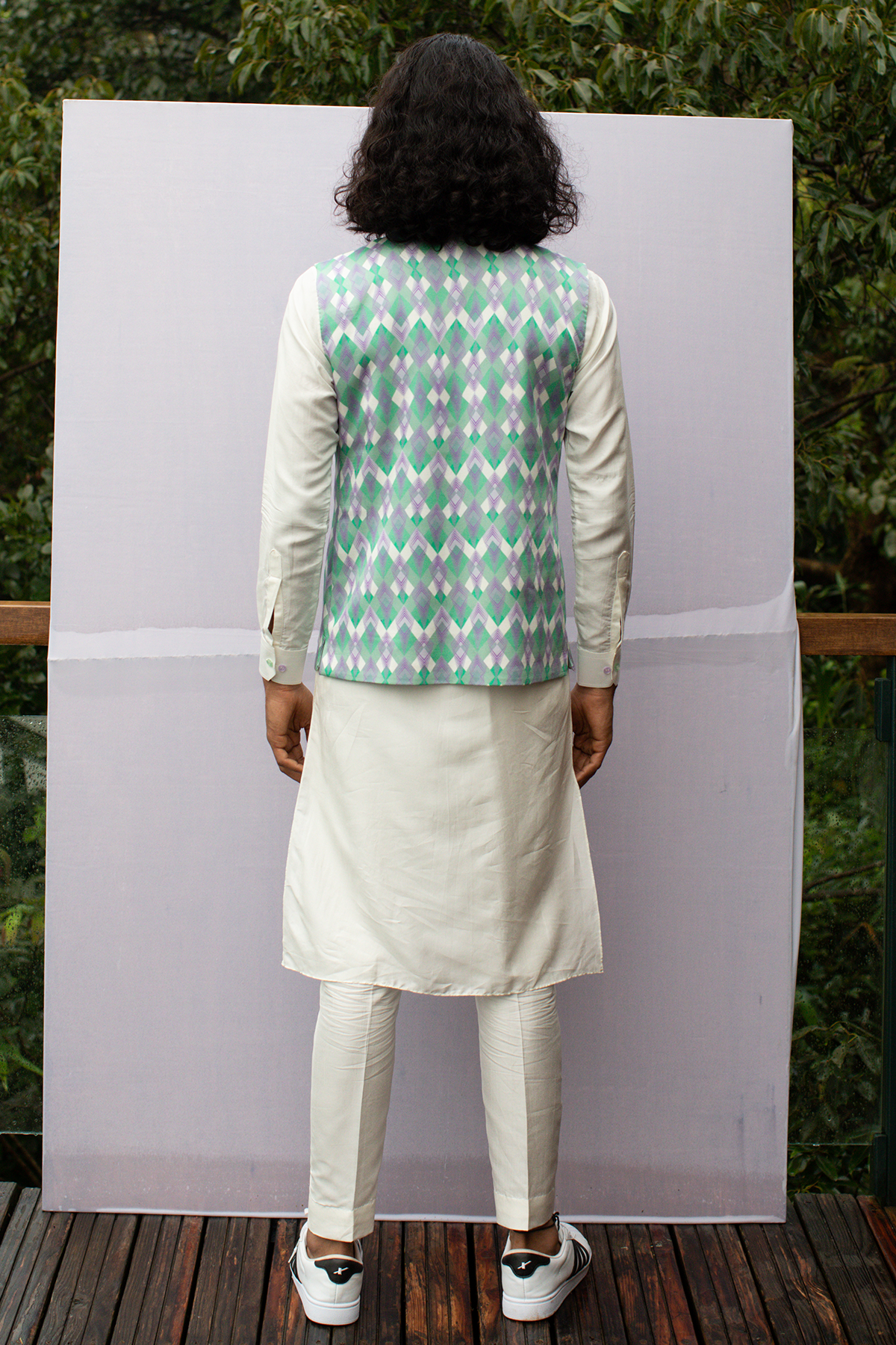 White Kurta with Straight Pants and Printed Bandi