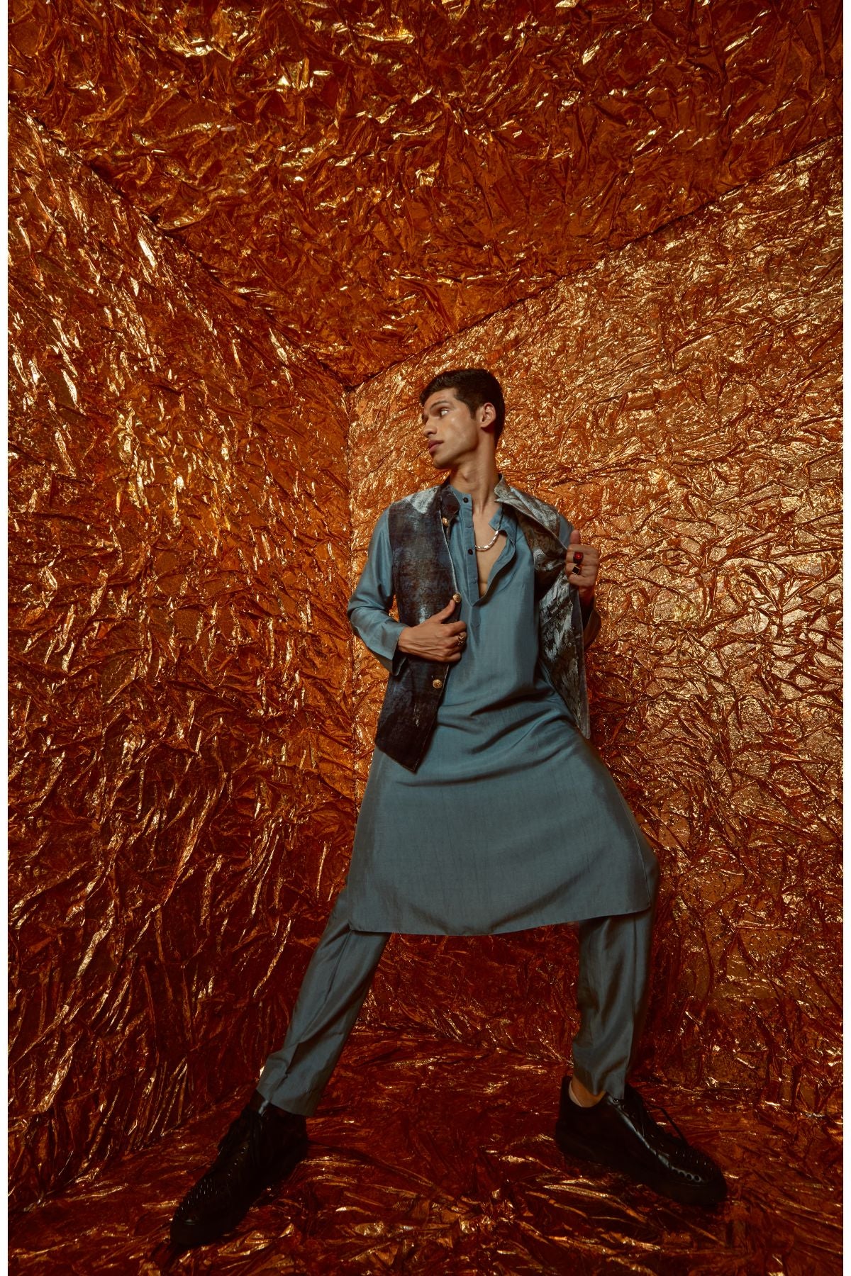 Kurta Set with Bandi