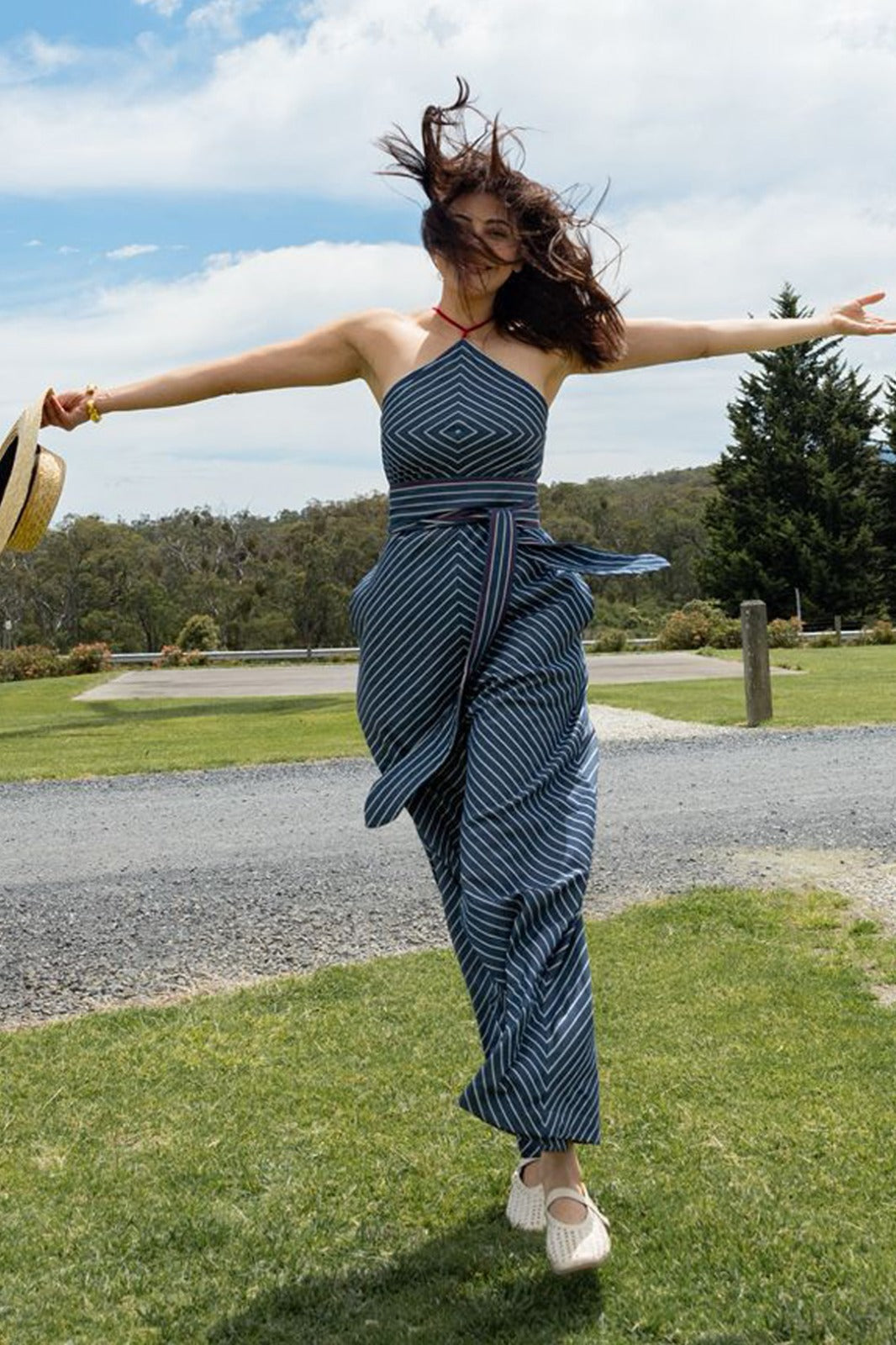 KAJAL AGGARWAL IN SUNSHINE MEADOWS